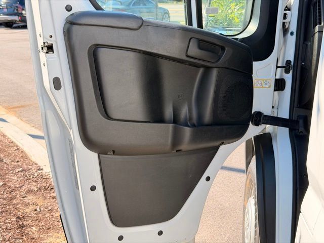Used 2024 RAM ProMaster 2500 w/ Convenience Group FWD image 23