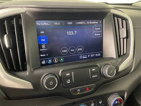 Used 2024 GMC Terrain SLT w/ Infotainment Package II image 7