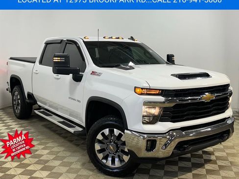 Certified 2024 Chevrolet Silverado 2500 LT w/ All Star Edition image 3