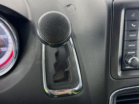 Used 2018 Dodge Grand Caravan SE w/ UConnect Hands-Free Group FWD image 69