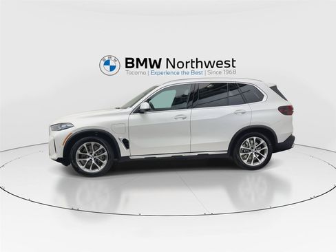 New 2026 BMW X5 xDrive50e w/ Climate Comfort Package AWD/4WD image 10
