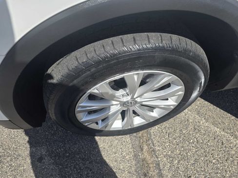 Used 2019 Volkswagen Tiguan S w/ Driver Assistance Package AWD/4WD image 39
