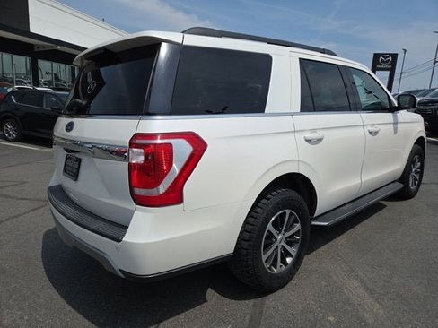 Used 2019 Ford Expedition XLT w/ Equipment Group 202A image 5