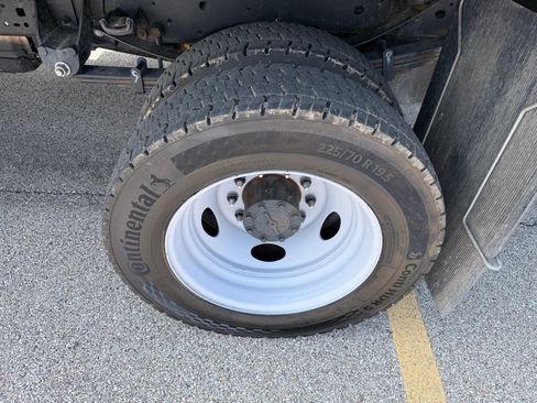 Used 2024 Ford F550 4x4 Regular Cab Super Duty image 7