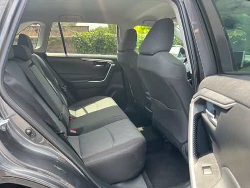 Used 2024 Toyota RAV4 XLE AWD/4WD image 25