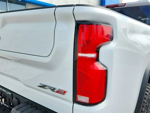 New 2026 Chevrolet Silverado 2500 ZR2 image 11