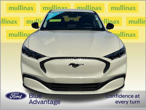 Certified 2025 Ford Mustang Mach-E Select image 11