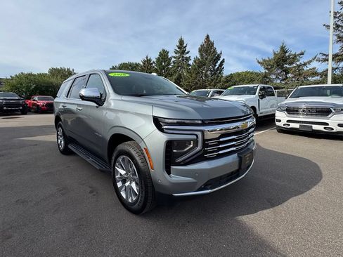 Used 2026 Chevrolet Tahoe Premier AWD/4WD image 6
