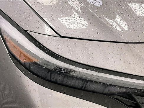 Certified 2025 Hyundai Elantra Sport image 23