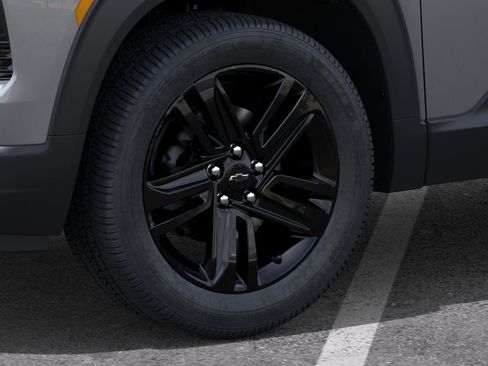 New 2026 Chevrolet TrailBlazer LT w/ Midnight Edition FWD image 11