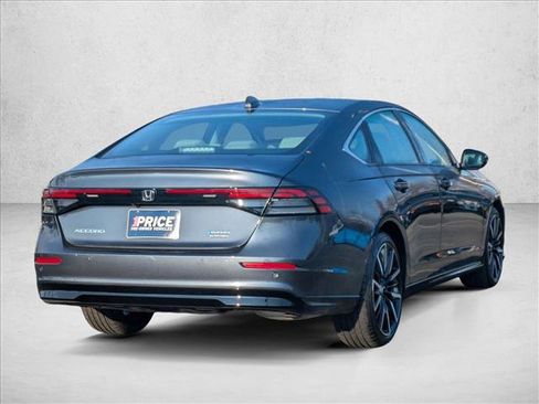 Used 2025 Honda Accord Touring image 5