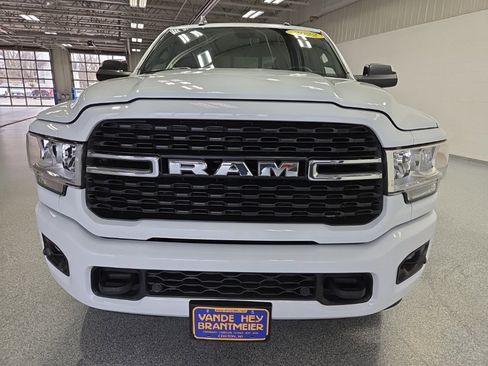 Used 2022 RAM 2500 Big Horn w/ Level C Equiment Group image 2