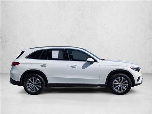 Used 2026 Mercedes-Benz GLC 300 4MATIC image 4