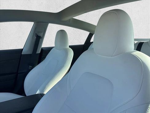 Used 2023 Tesla Model 3 Standard Range RWD image 13