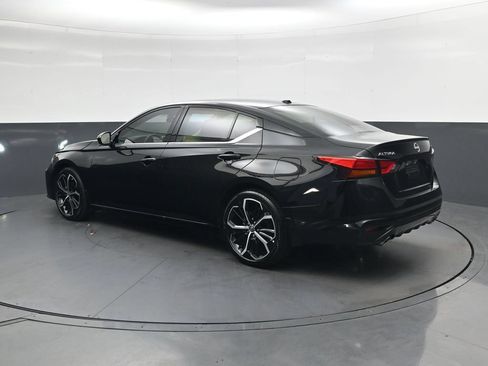 Certified 2025 Nissan Altima 2.5 SR FWD image 11