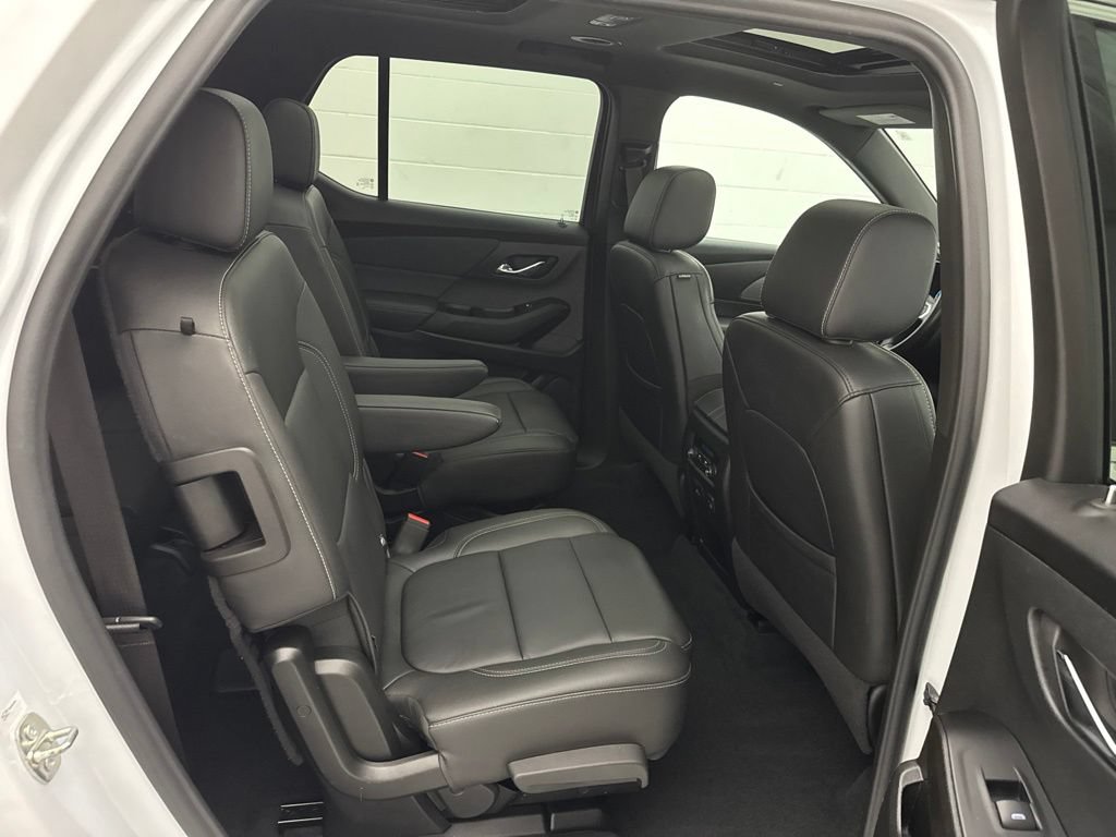 Used 2023 Chevrolet Traverse LT w/ LT Premium Package AWD/4WD image 60