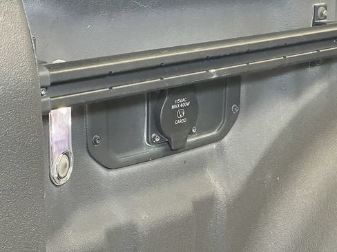 Used 2025 RAM 1500 Big Horn AWD/4WD image 16