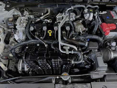 Used 2023 Nissan Altima 2.5 SR w/ SR Premium Package FWD image 9