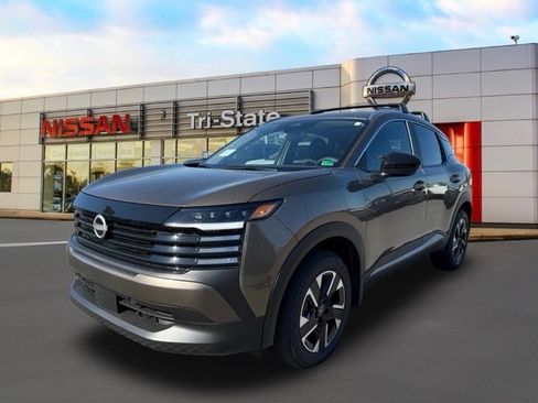 New 2026 Nissan Kicks SV w/ SV Premium Package image 2