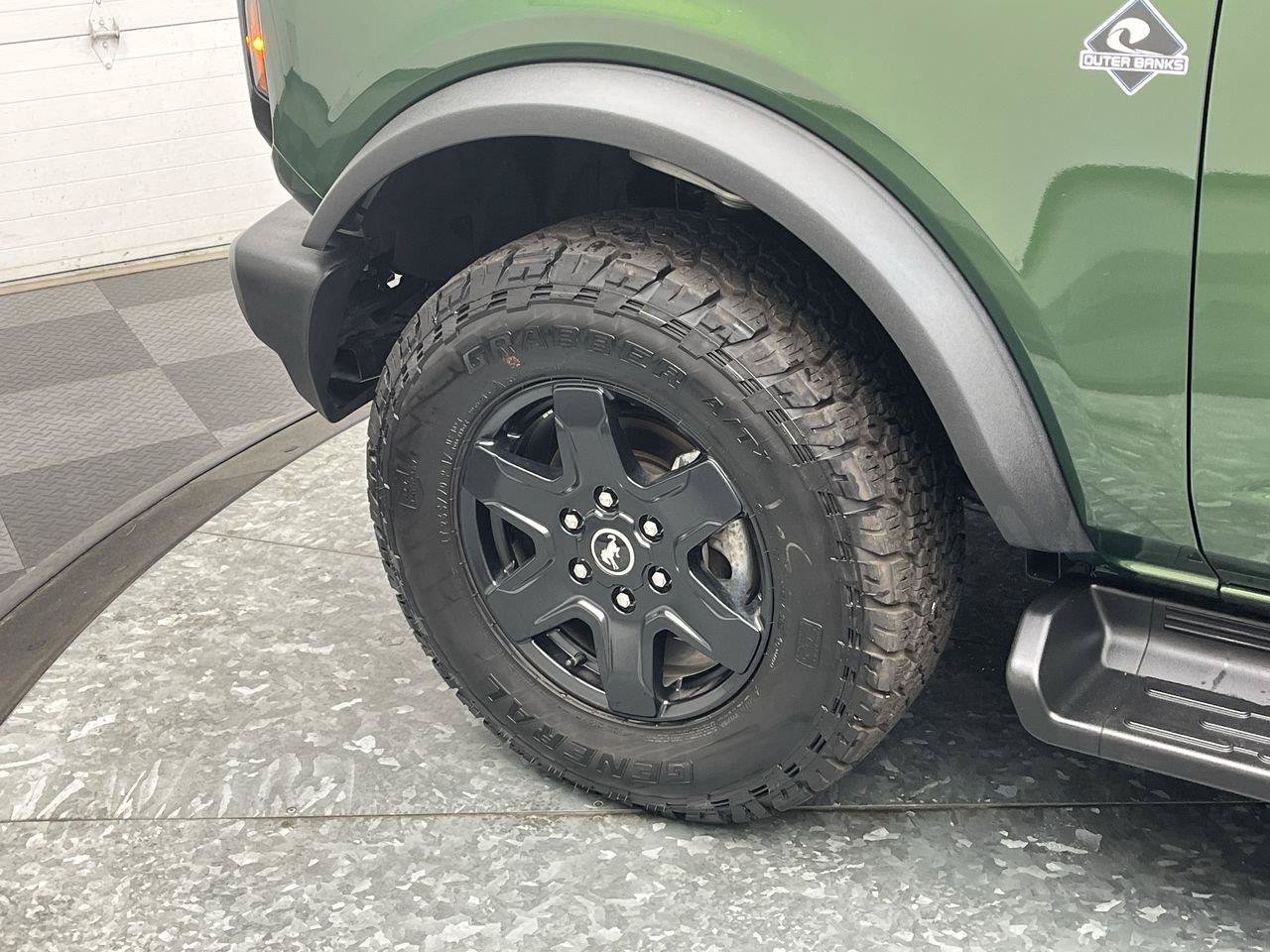 Certified 2025 Ford Bronco Outer Banks AWD/4WD image 30