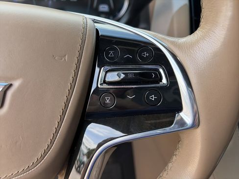 Used 2019 Cadillac Escalade Platinum AWD/4WD image 25