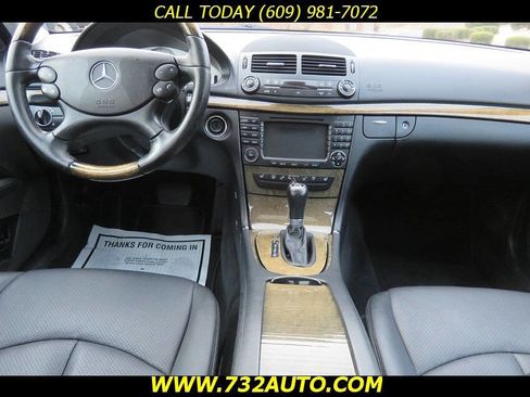 Used 2007 Mercedes-Benz E 350 4MATIC Sedan image 18