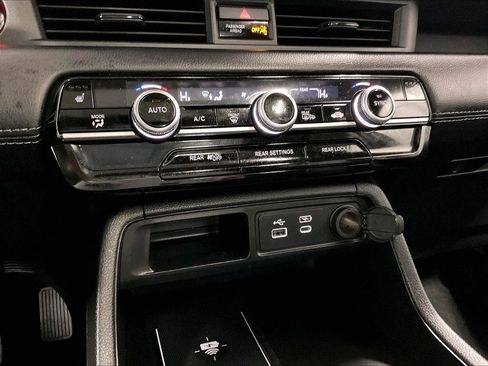 Used 2023 Honda Pilot Touring image 27