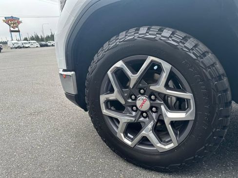 Used 2025 GMC Sierra 1500 SLT w/ SLT Convenience Package AWD/4WD image 26