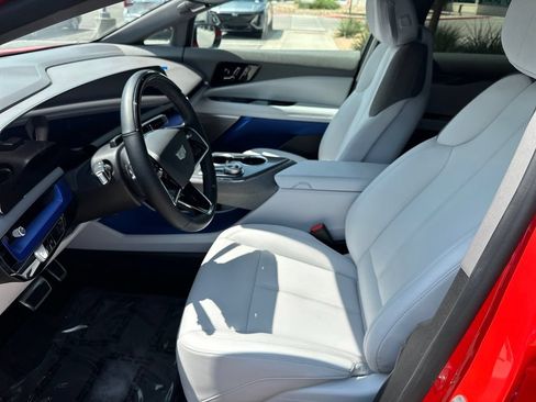 Certified 2025 Cadillac Optiq Sport 1 AWD/4WD image 19