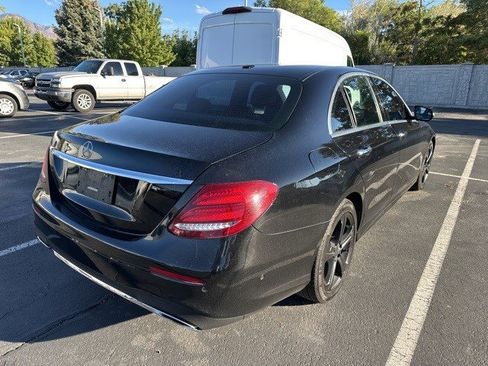 Used 2017 Mercedes-Benz E 300 4MATIC w/ Premium 1 Package image 3