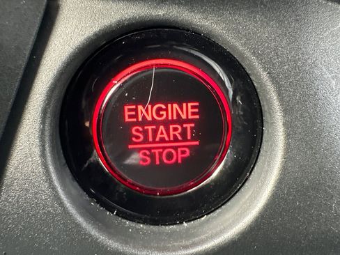 Certified 2024 Honda Pilot Touring image 24