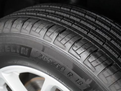 Used 2025 Jeep Grand Cherokee 4WD image 33