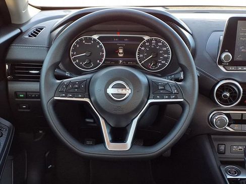 Used 2025 Nissan Sentra SV FWD image 22