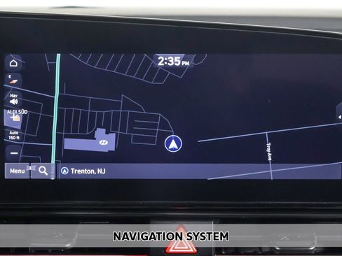 Certified 2025 Hyundai Elantra Limited image 3