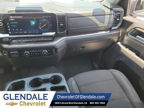 Certified 2025 Chevrolet Silverado 1500 LT RWD image 24