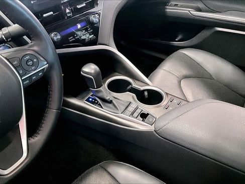 Used 2022 Toyota Camry XLE w/ Navigation Upgrade Package FWD image 14