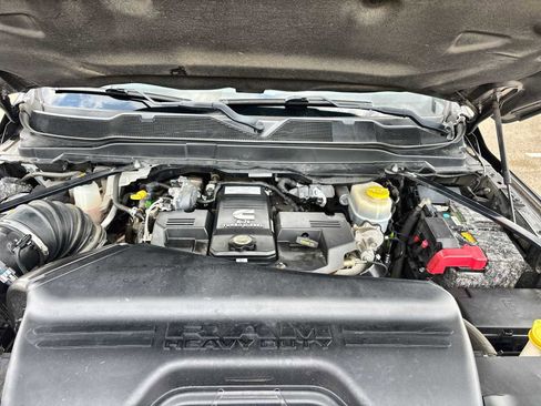 Used 2019 RAM 2500 Laramie image 13