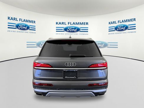 Used 2025 Audi Q7 2.0T Premium w/ Convenience Package AWD/4WD image 4
