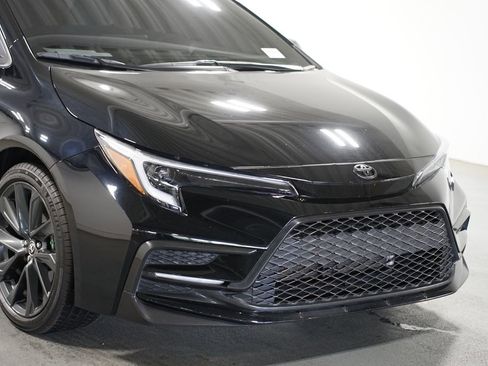 Used 2026 Toyota Corolla SE FWD image 4