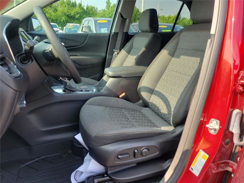Used 2024 Chevrolet Equinox LT w/ LPO, Floor Liner Package FWD image 15
