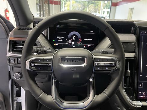 New 2026 GMC Yukon XL Denali image 20