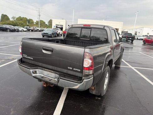 Used 2011 Toyota Tacoma 4x4 Double Cab w/ SR5 Pkg #2 image 7