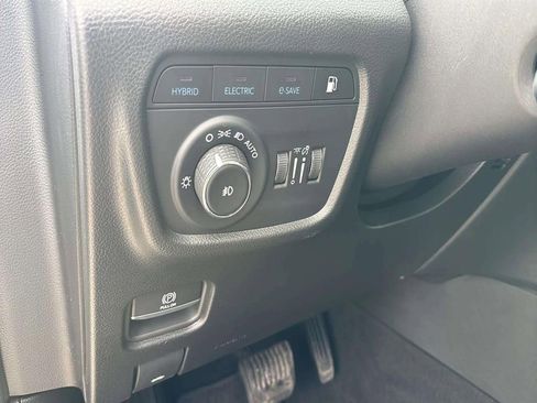 Used 2023 Jeep Grand Cherokee 4WD 4xe w/ Luxury Tech Group II image 20