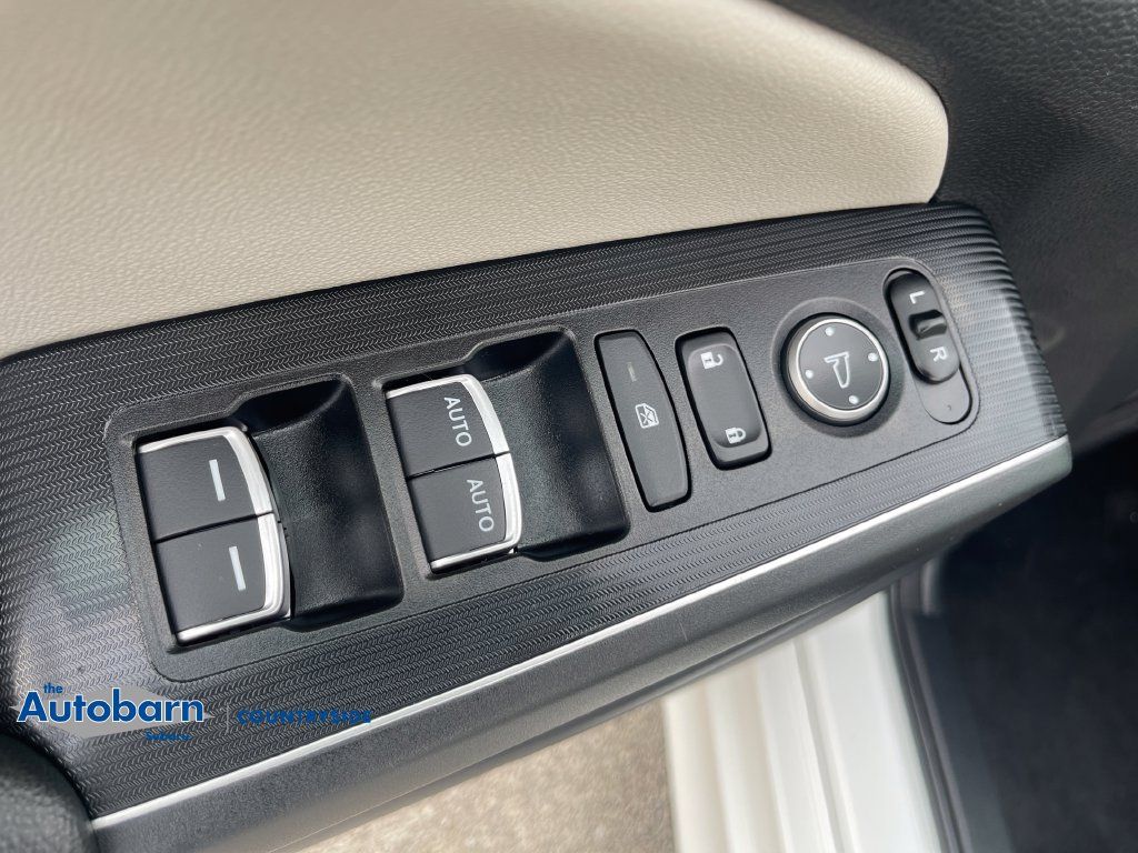 Used 2023 Honda Civic Touring image 11