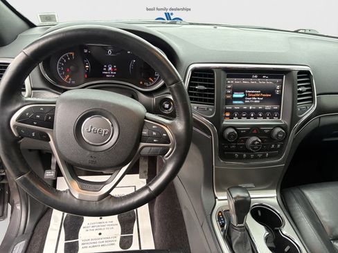 Used 2018 Jeep Grand Cherokee Limited AWD/4WD image 11