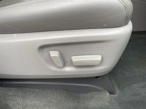 Used 2019 Toyota Sienna XLE Premium image 41