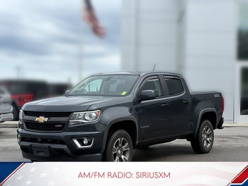 Used 2017 Chevrolet Colorado Z71 AWD/4WD image 2