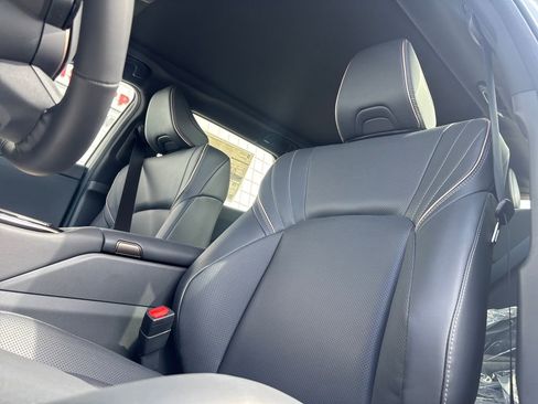 New 2026 Toyota Crown Signia Limited image 10