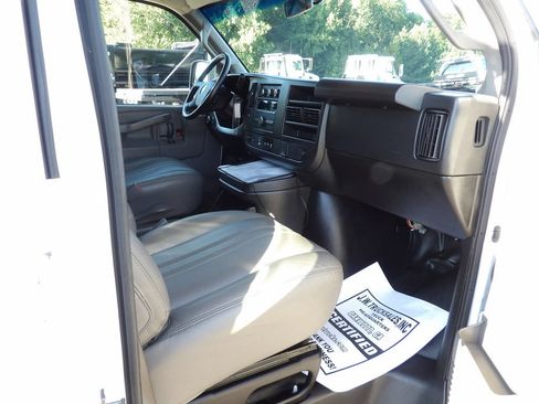 Used 2022 Chevrolet Express 2500 w/ Driver Convenience Package RWD image 34