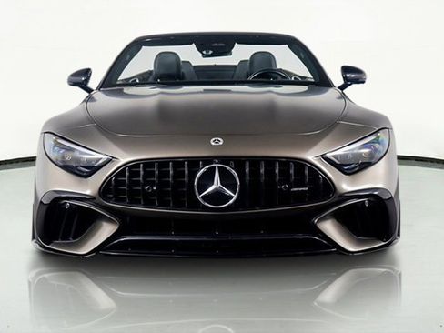 Used 2022 Mercedes-Benz SL 63 AMG 4MATIC w/ AMG Aerodynamic Package image 8